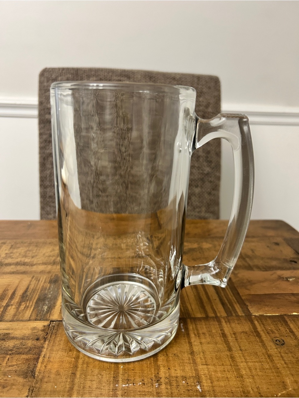 24oz Clear Glass Beer Mug with Starburst Base - Clear